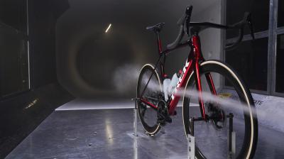 Trek Madone SL 7 S Gloss Crystal White/Matte Deep Smoke Produktbild 7